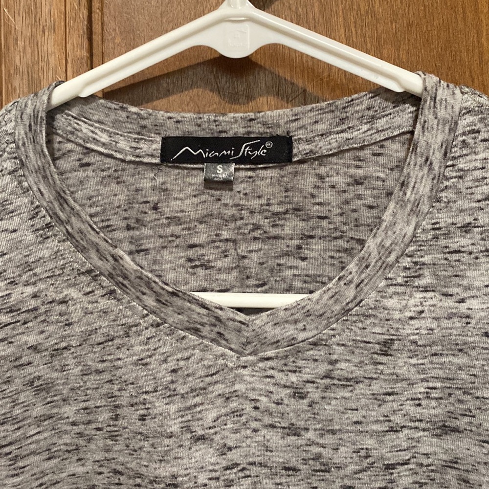 Gray T - Picture 2 of 2